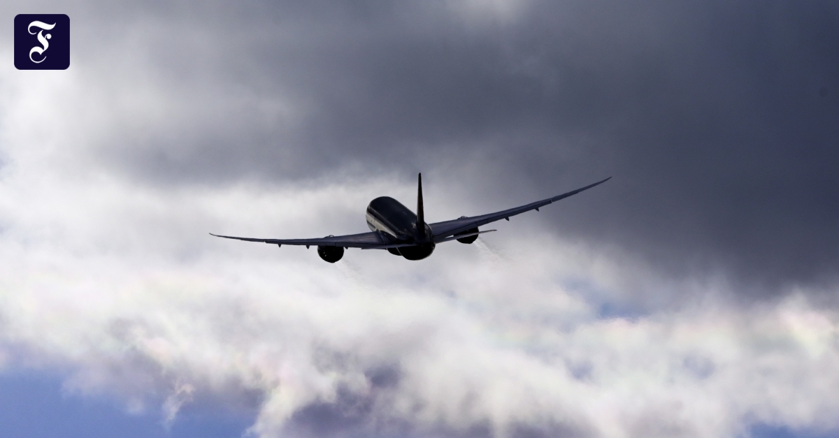 Notlandung: Indisches Flugzeug stoppt nach Bombendrohung in Frankfurt